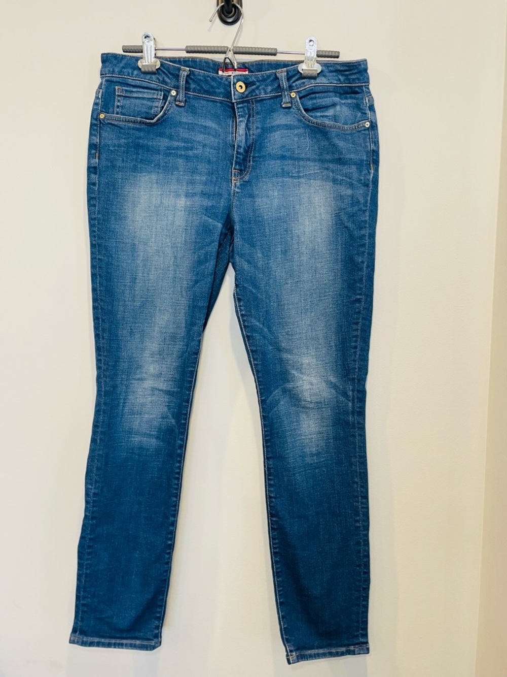 Tommy Hilfiger Women's Medium Blue Skinny Jeans